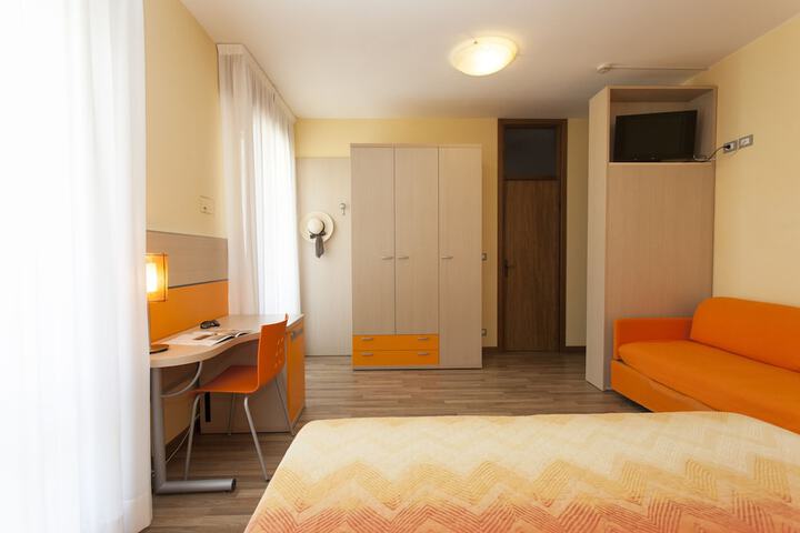 Room 14 of 154