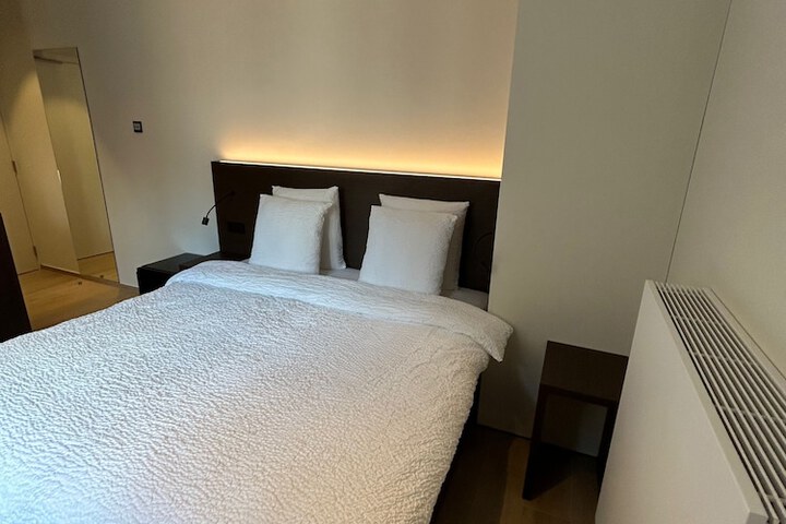 Room 18 of 44