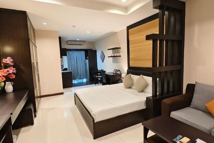 Room 5 of 30