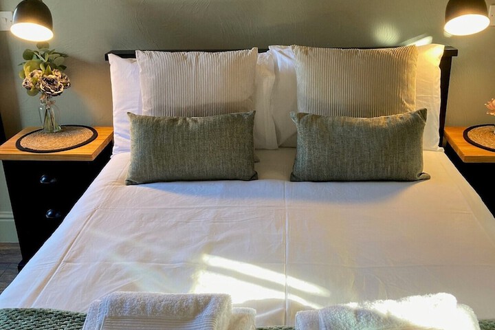 Room 8 of 28