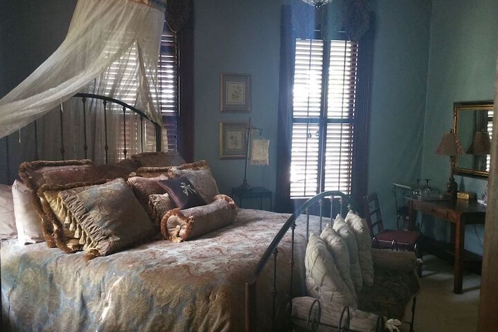 Room 6 of 46