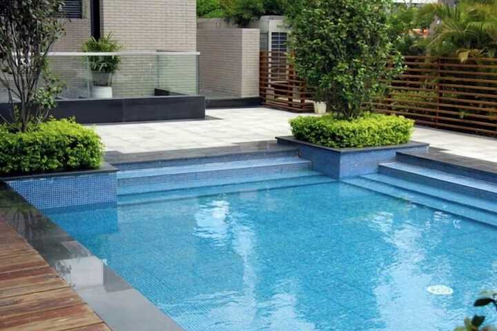 Pool 28 of 43