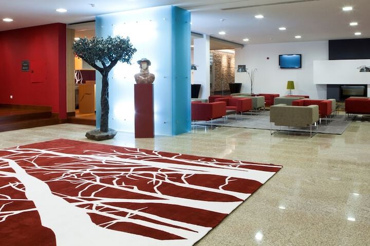 Entrance & Lobby