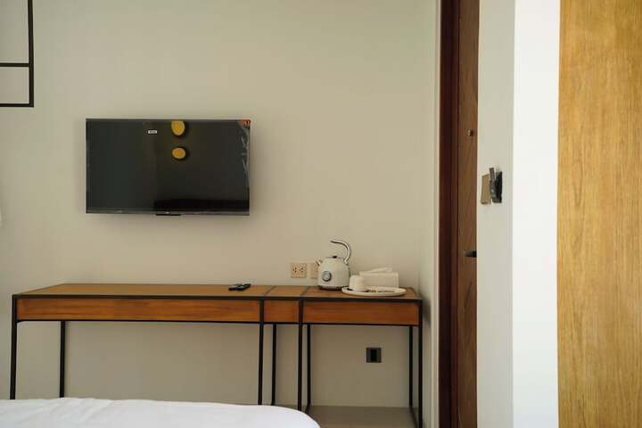 Room 44 of 66