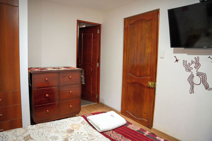Room 27 of 182