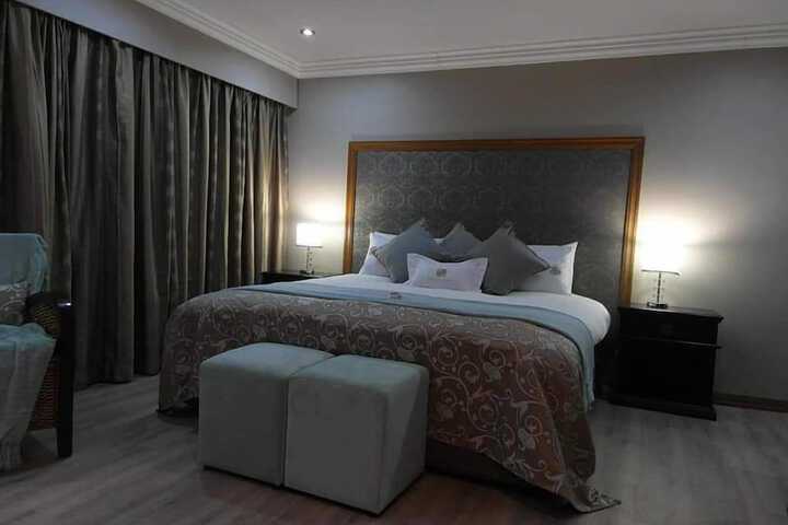 Room 15 of 32