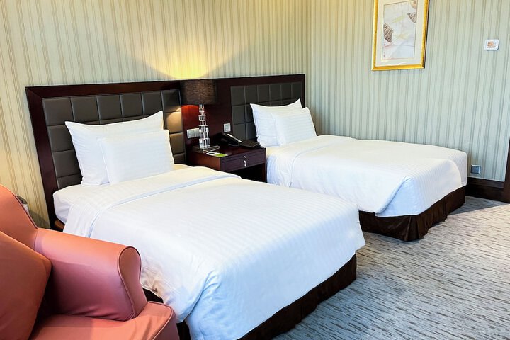 Room 14 of 66