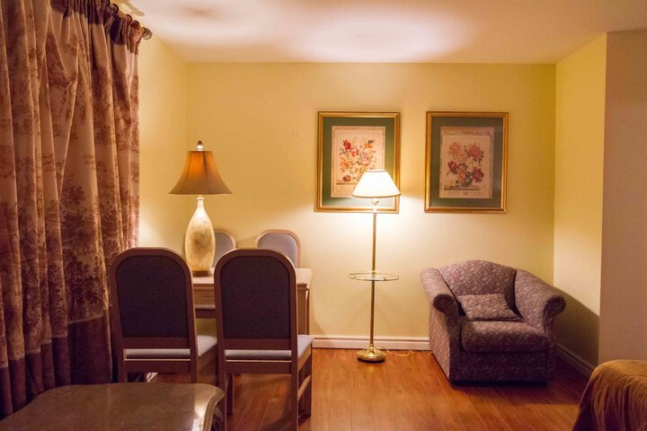 Room 49 of 80