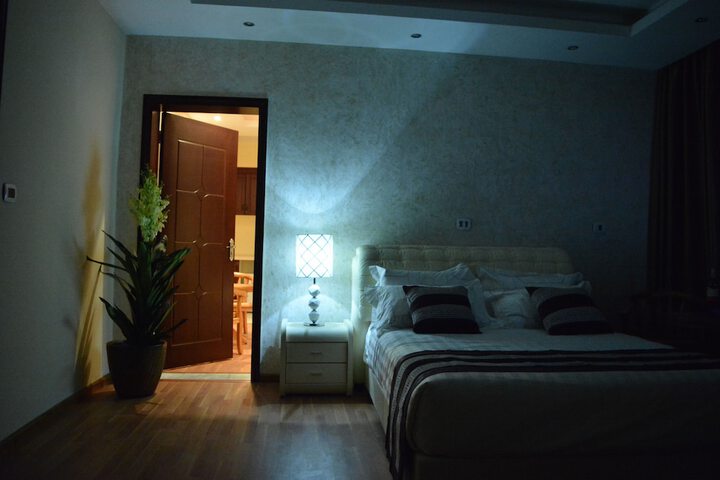 Room 4 of 64