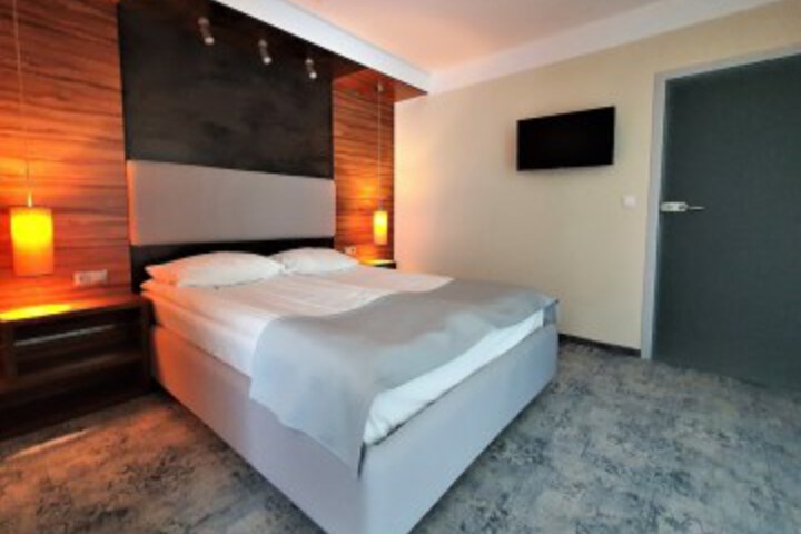 Room 9 of 58