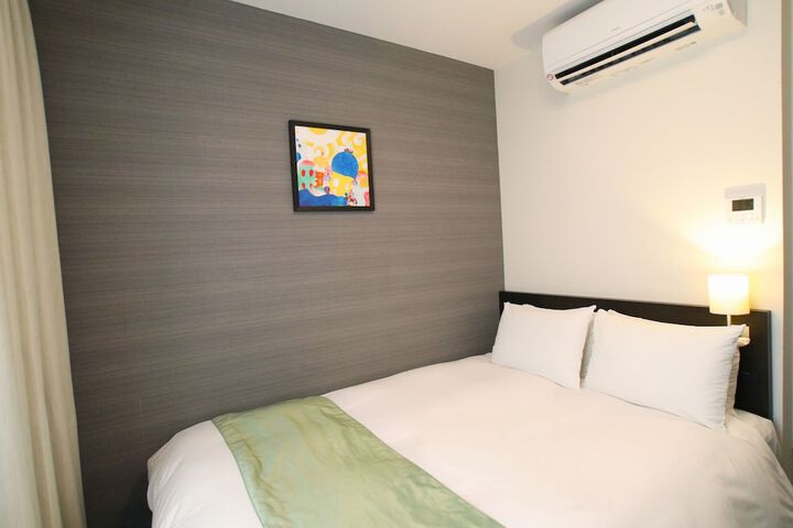 Room 11 of 51