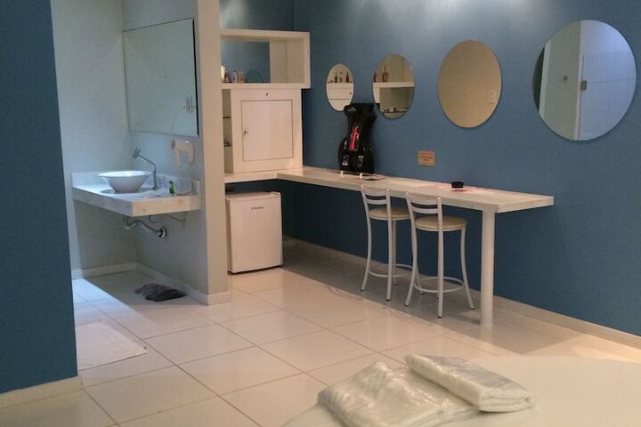 Room 18 of 23