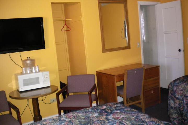 Room 22 of 43