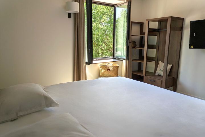 Room 13 of 64