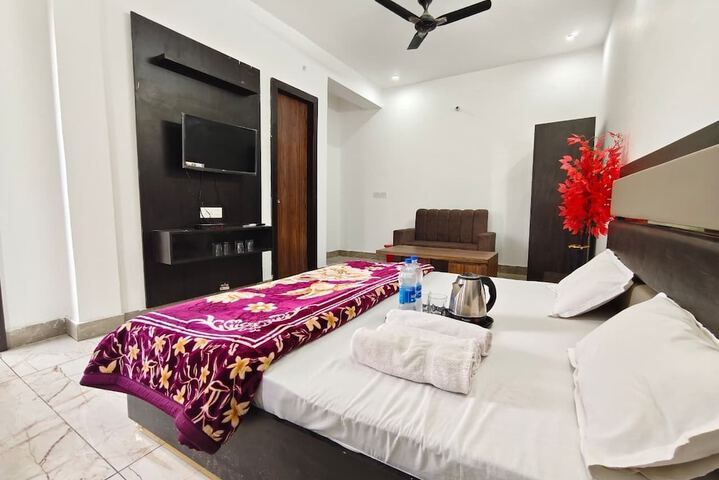Room 10 of 23