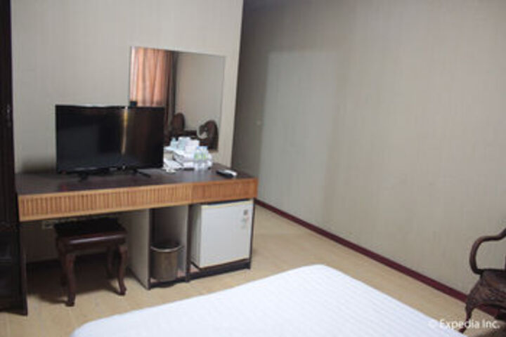 Room 68 of 79