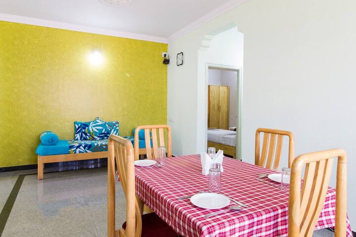 Dining Photos