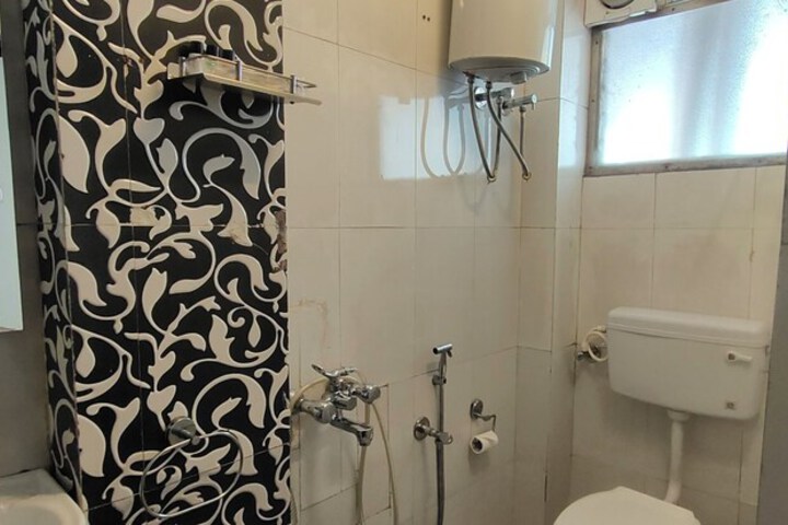 Room 20 of 34