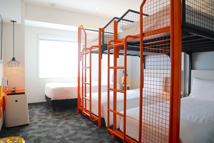Room 6 of 49