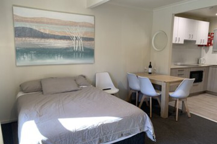 Room 21 of 32