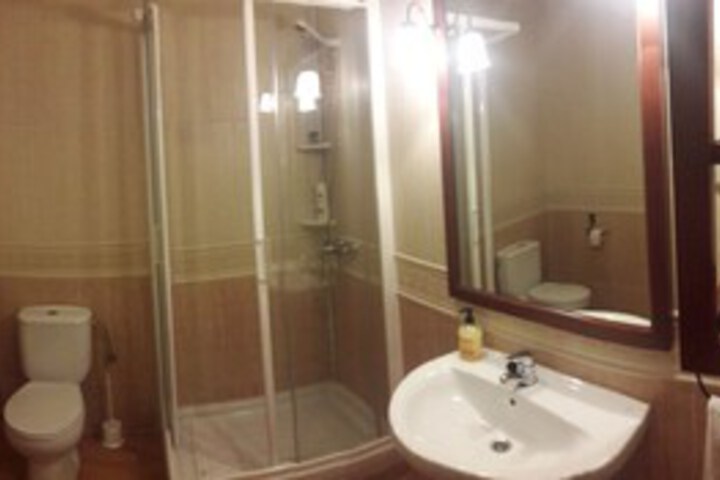 Room 2 of 7