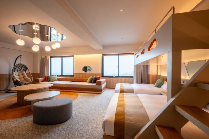 Room 37 of 200