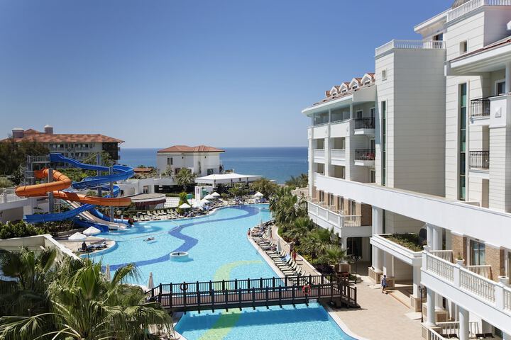 Pools & Facilities