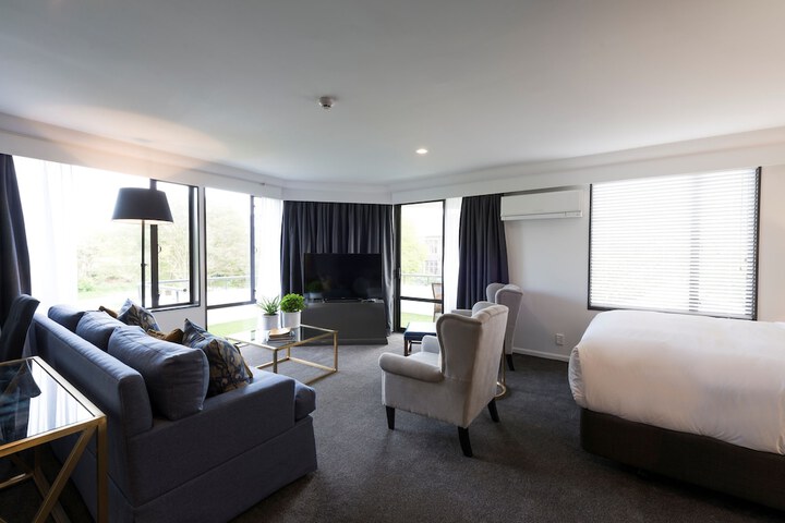Room 8 of 75