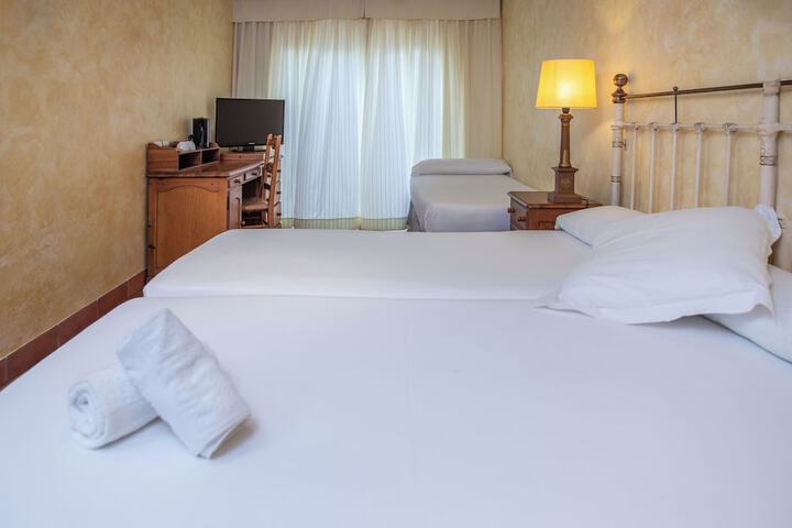 Room 34 of 59