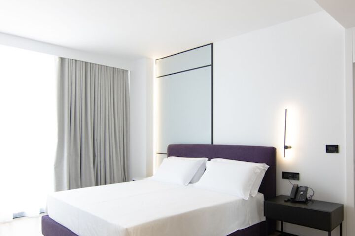 Room 10 of 44