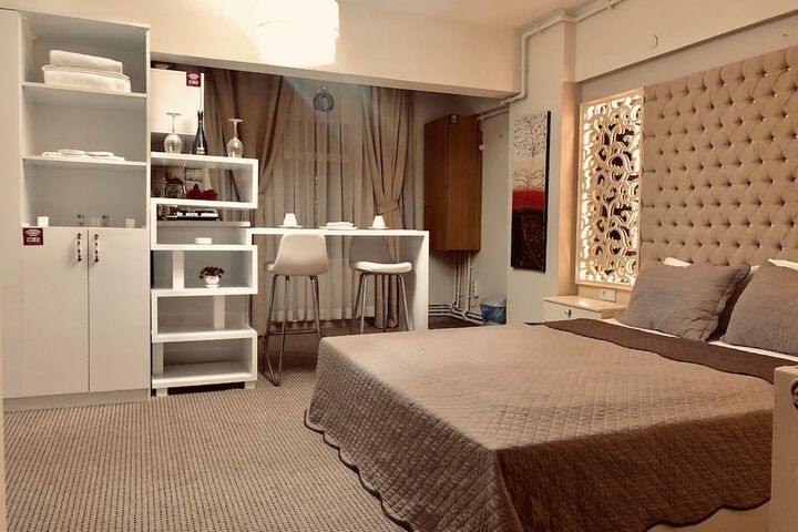 Room 4 of 44