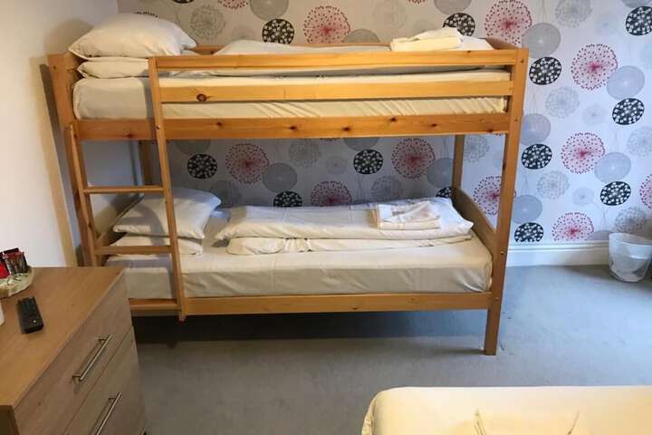 Room 16 of 60