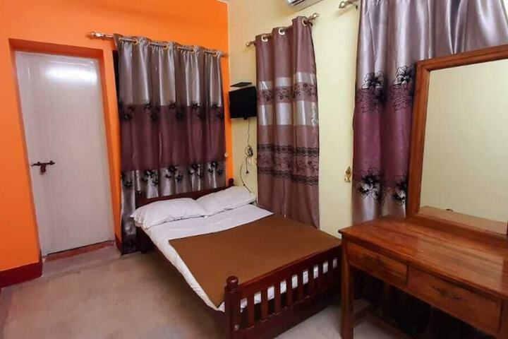 Room 8 of 41