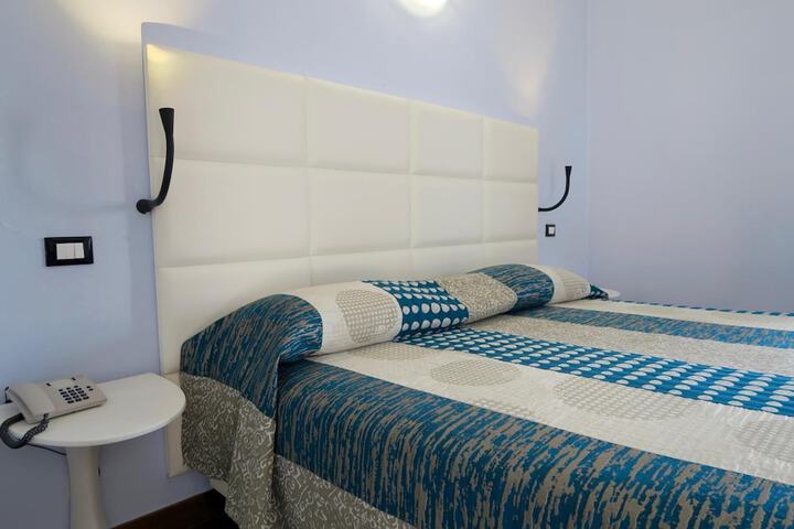 Room 15 of 54