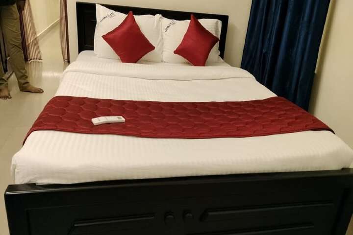 Room 5 of 15