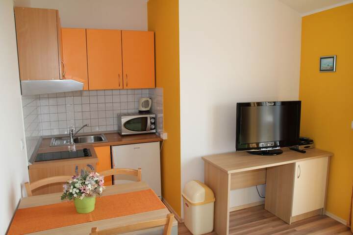 Private kitchenette