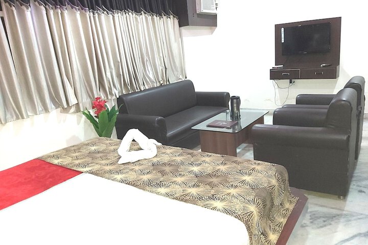 Room 8 of 30