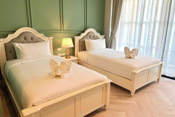 Room 3 of 18