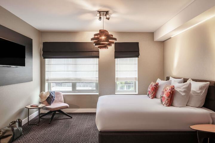 Room 19 of 47
