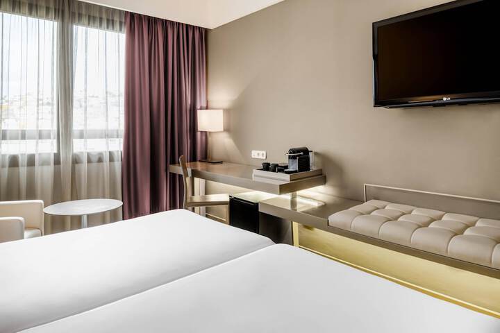 Room 14 of 60