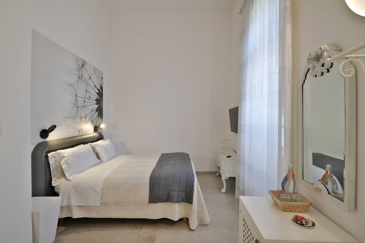 Room 2 of 50