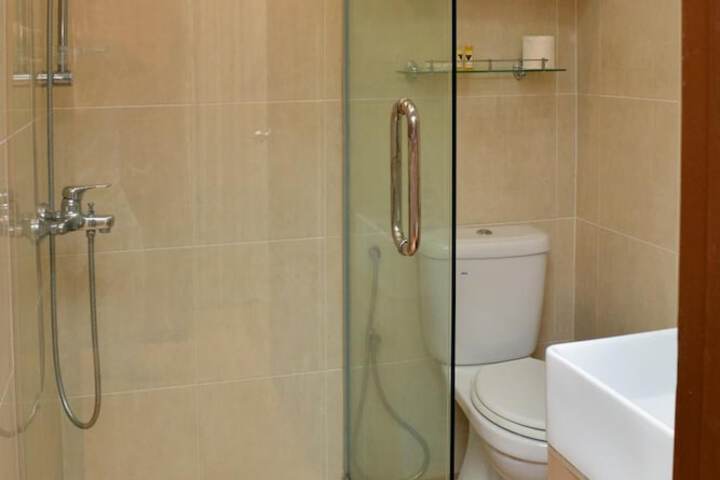 Room 14 of 28