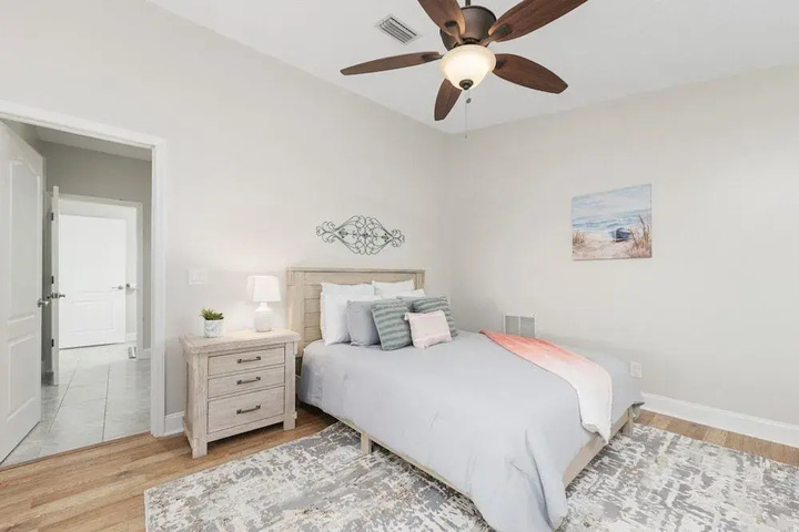 Room 4 of 22