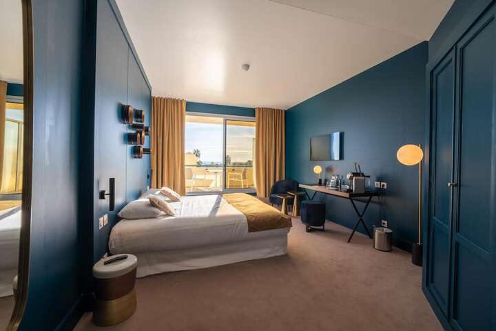 Room 7 of 35