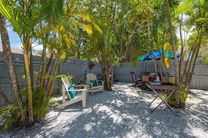 Hotel Exterior 55 of 68