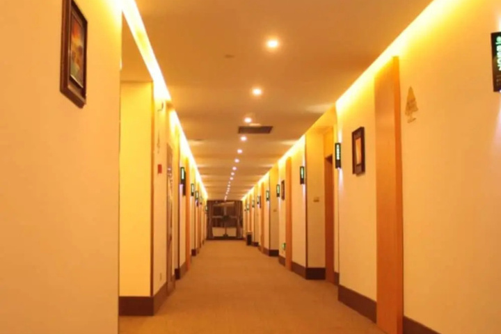 Room 14 of 20