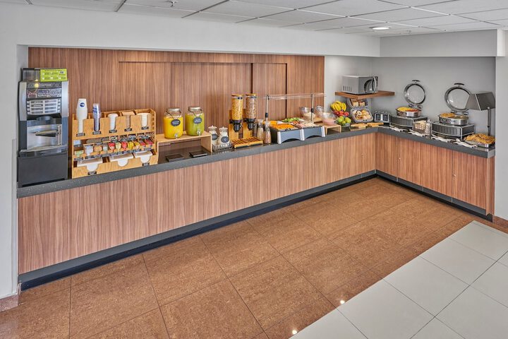 Breakfast/Coffee Service 31 of 49