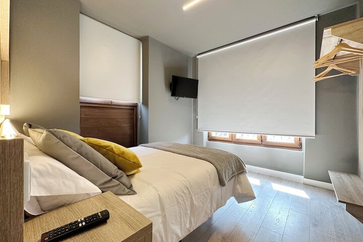 Room 10 of 84