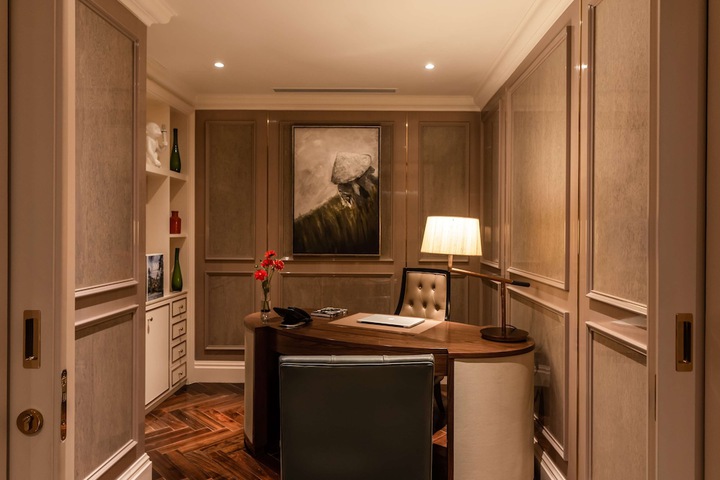 Room 4 of 109