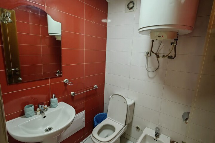 Room 285 of 404